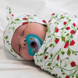 Stretch Swaddle Set - Red Rose